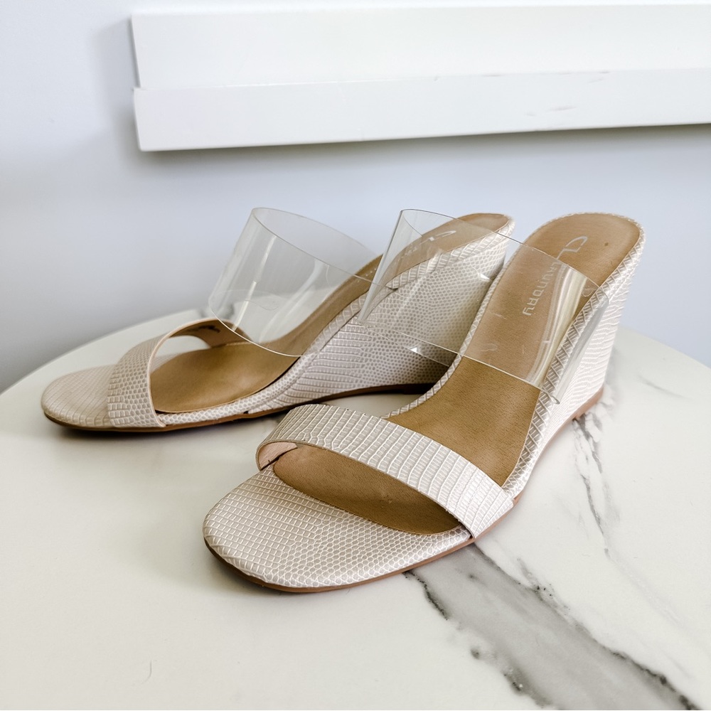 CL Laundry Nude & Clear Snakeskin Pattern Wedges